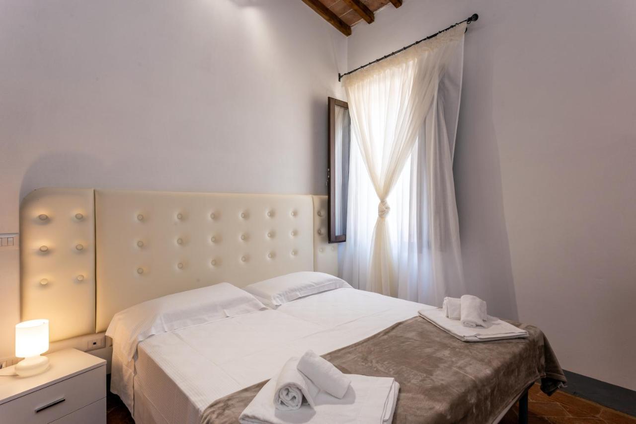 Il Borgo Di Terrensano Aparthotel Siena Exterior photo
