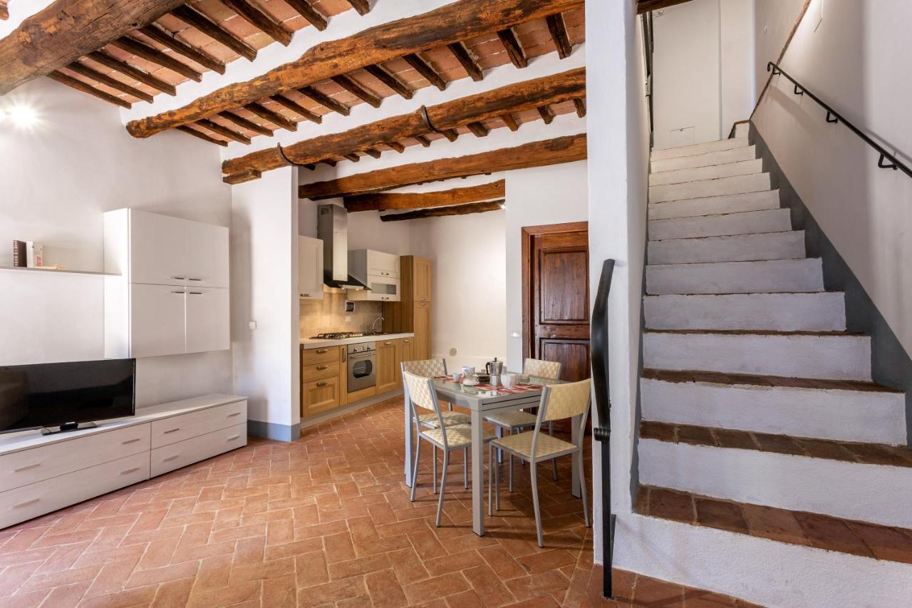 Il Borgo Di Terrensano Aparthotel Siena Exterior photo