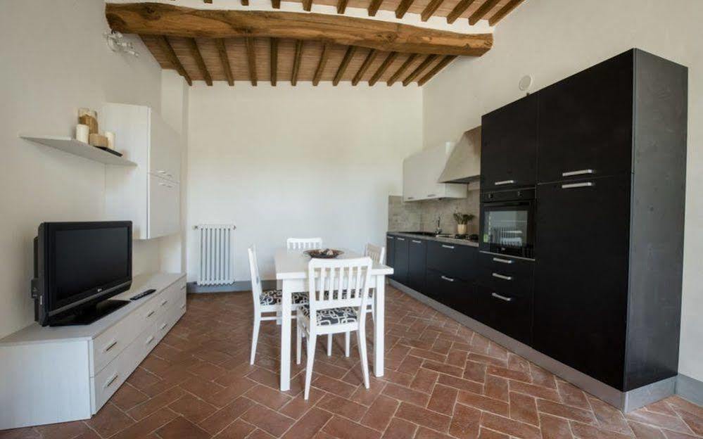 Il Borgo Di Terrensano Aparthotel Siena Exterior photo